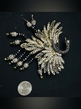 Elegant Black and Gold Crystal Floral Statement Necklace - Women Jewelry